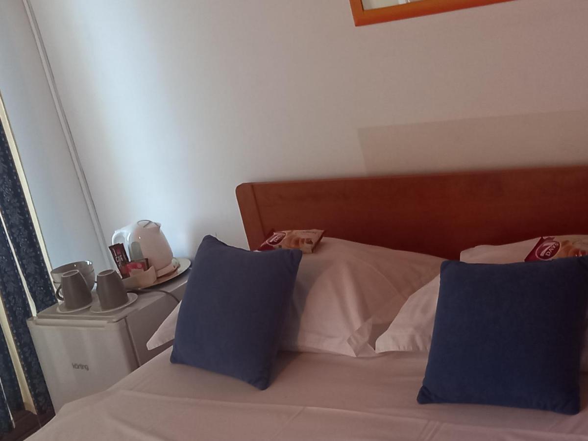 Salyna "Rooms Bela" Icici Luaran gambar