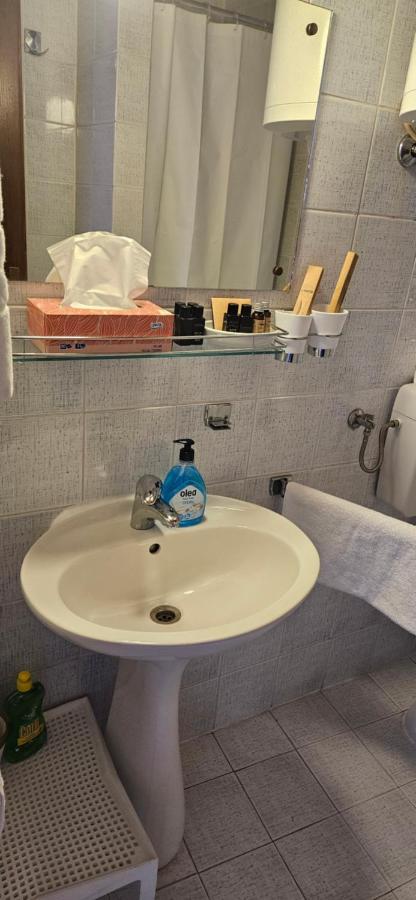 Salyna "Rooms Bela" Icici Luaran gambar